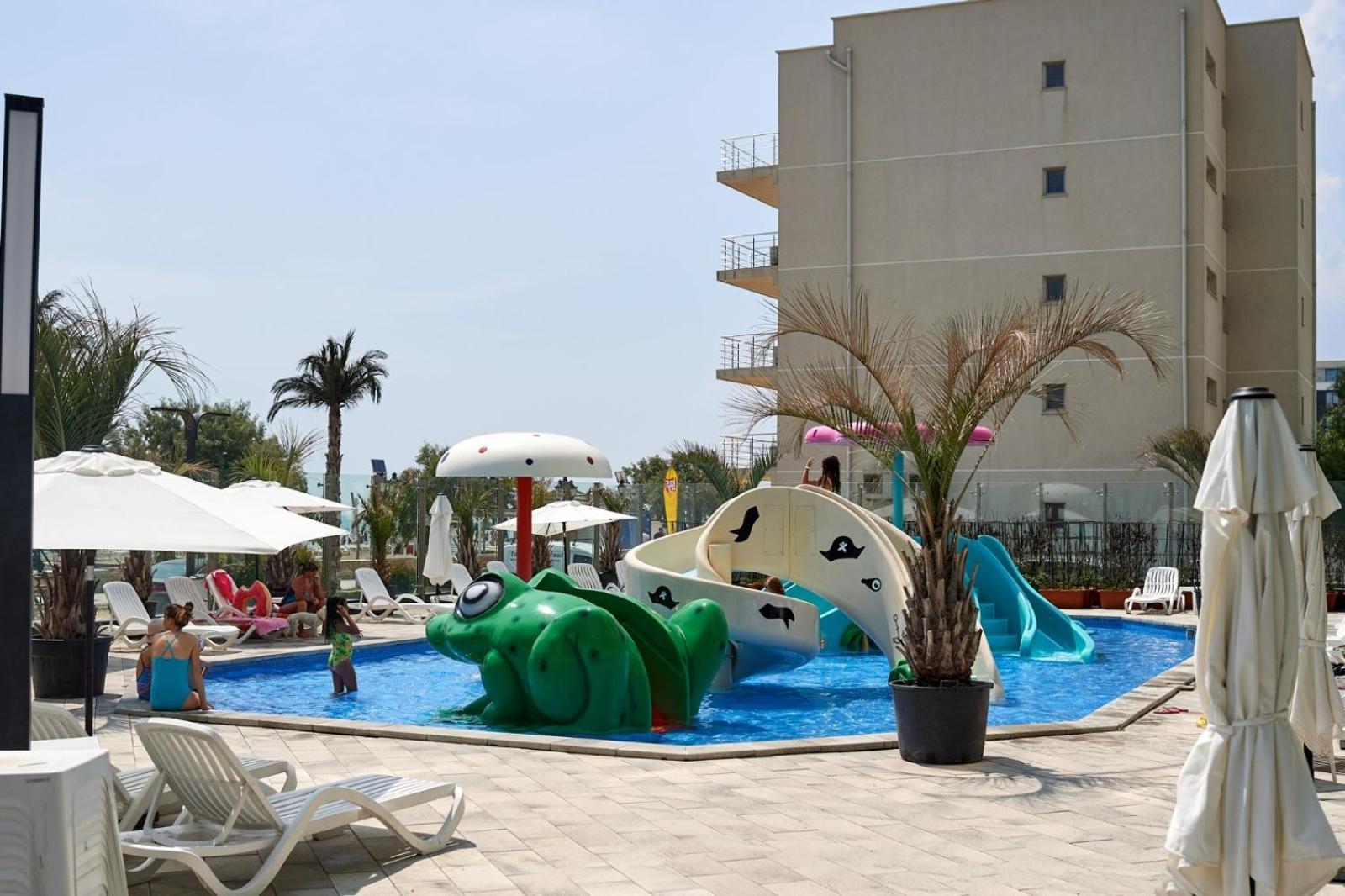 Evelyn'S Apartment Spa&Pool Beach Resort Mamaia Exteriér fotografie